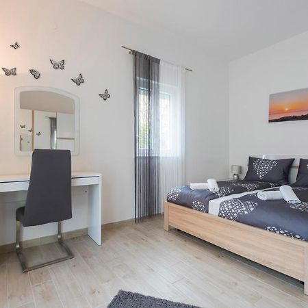Apartman Miki Borik ซาดาร์ ภายนอก รูปภาพ
